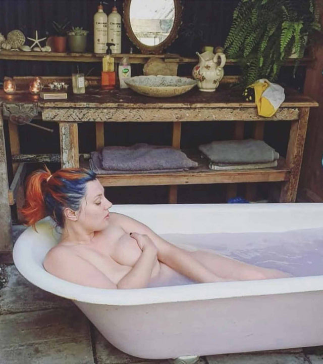How to look good naked and What is body dysmorphia